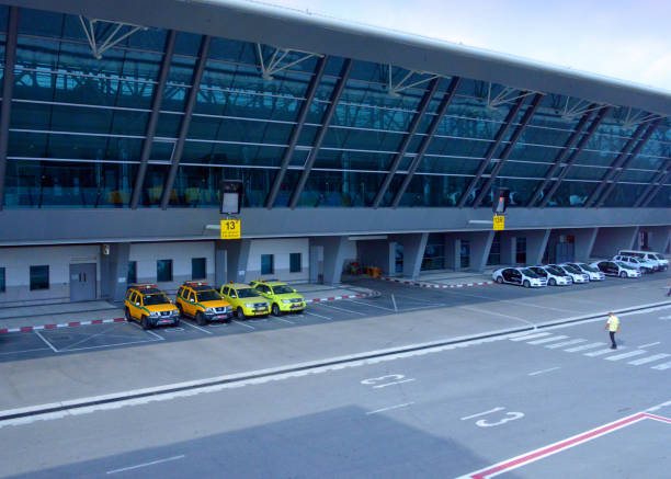 Car Rental in Oman | Rent a Car Muscat, Salalah - Ajarlee